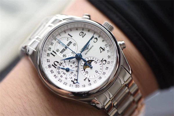 浪琴腕表表蒙有划痕解决技巧推荐(图) 浪琴腕表表蒙有划痕解决技巧推荐(图)