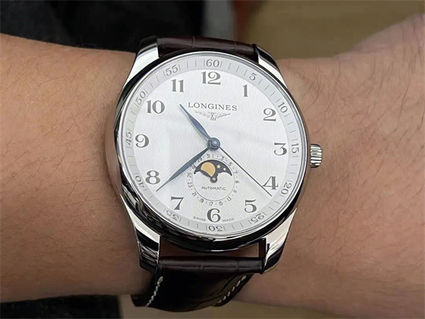 浪琴腕表表针变色解决技巧推荐(图) 浪琴腕表表针变色解决技巧推荐(图)